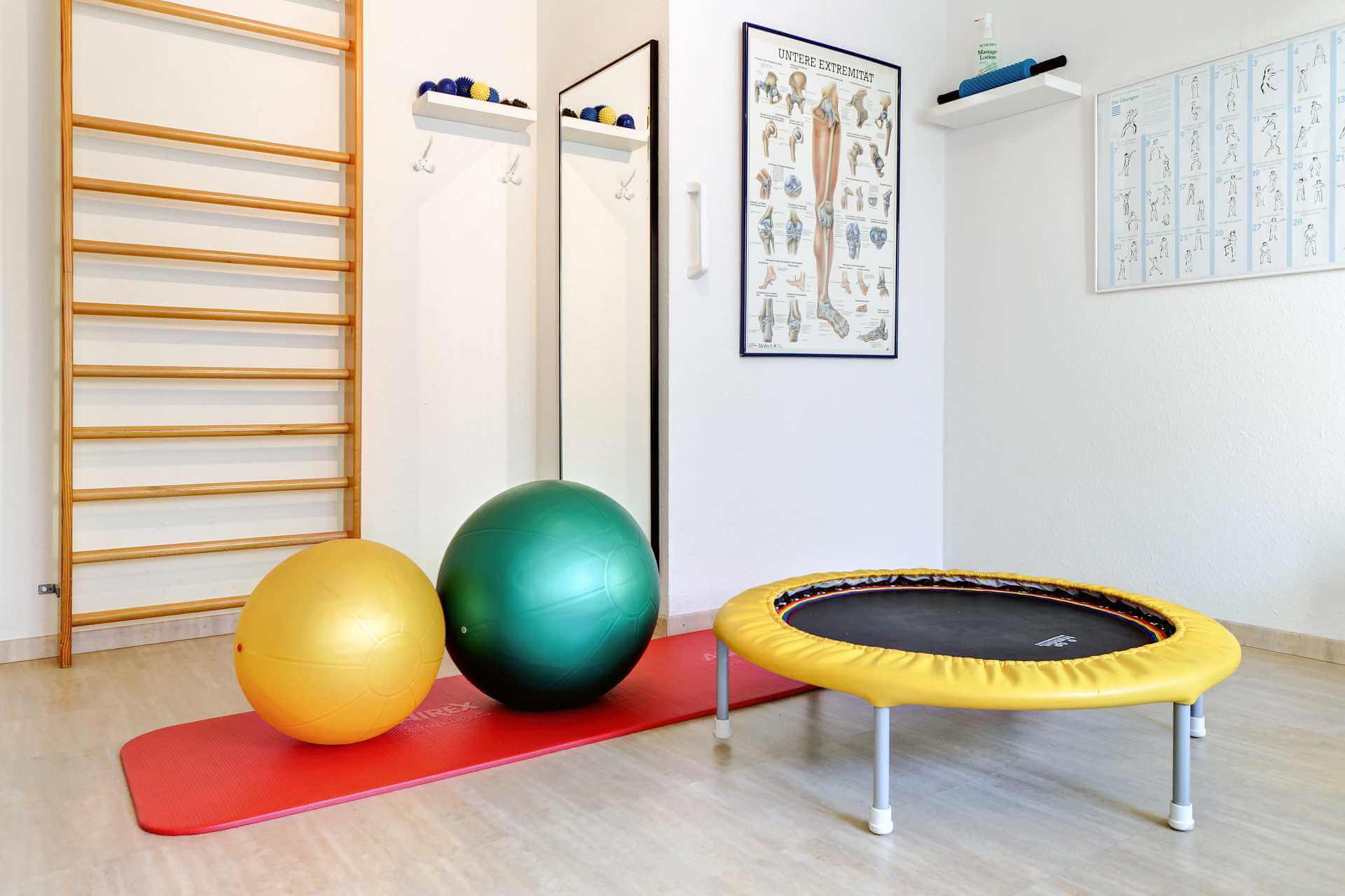 Der Gymnastikraum unserer Praxis für physikalische Therapie in München